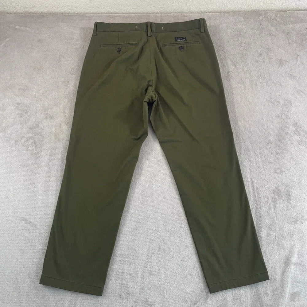 BANANA‎ REPUBLIC Slim Rapid Movement Chino Pants Men 35x28 Waimea Olive Preppy